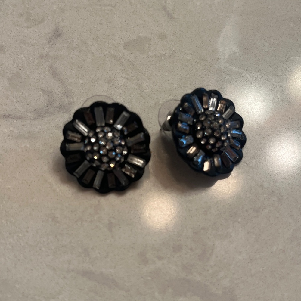 Two pairs of Silver/Gold/Black Earrings - Picture 2 of 3